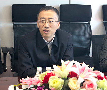 镶黄旗主要领导莅临北京能高 共同探讨新能源合作发展(图4) 镶黄旗主要领导莅临北京能高 共同探讨新能源合作发展(图4)